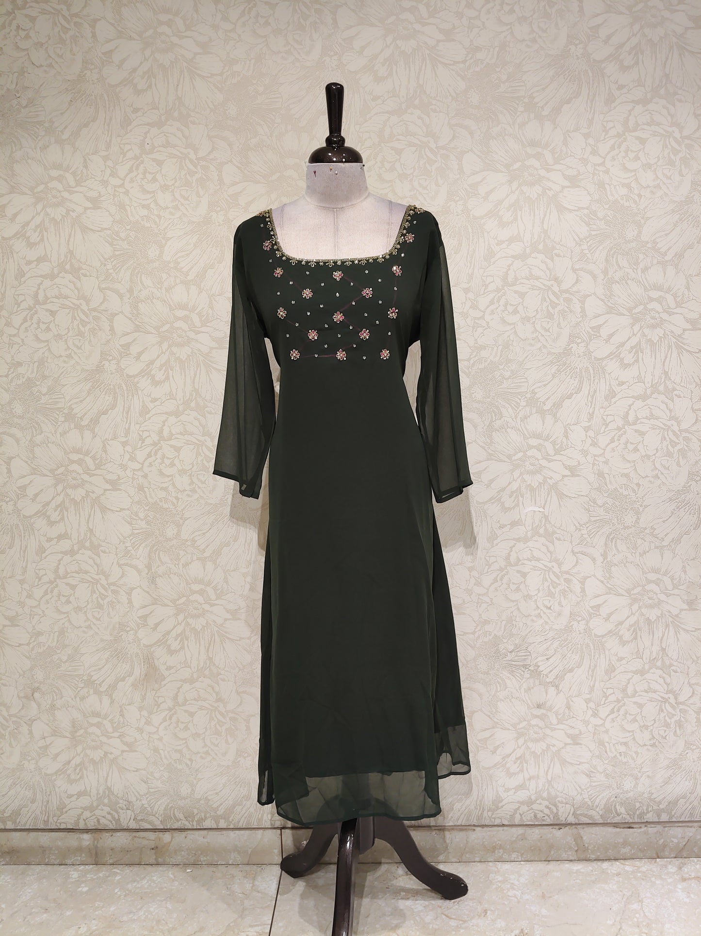 OFFER SALES TOP ONLY COLLECTIONS  - IHA 27845