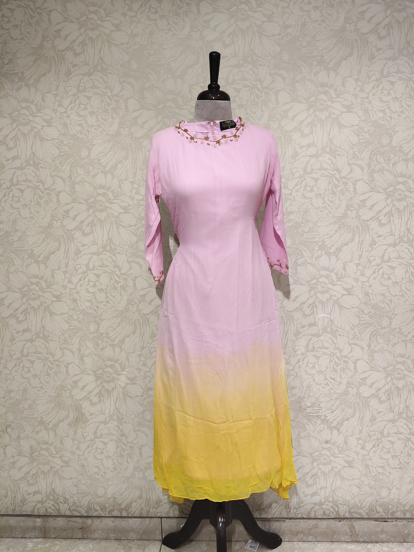 OFFER SALES TOP ONLY COLLECTIONS  - IHA 27844