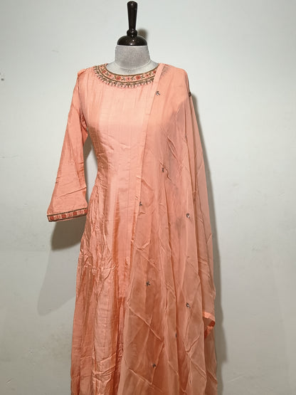 OFFER SALES READY TO WEAR SETS  -  IHA 35622
