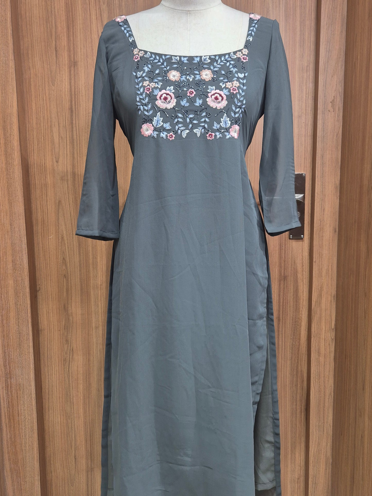 OFFER SALES TOPS COLLECTIONS  - IHA 26749