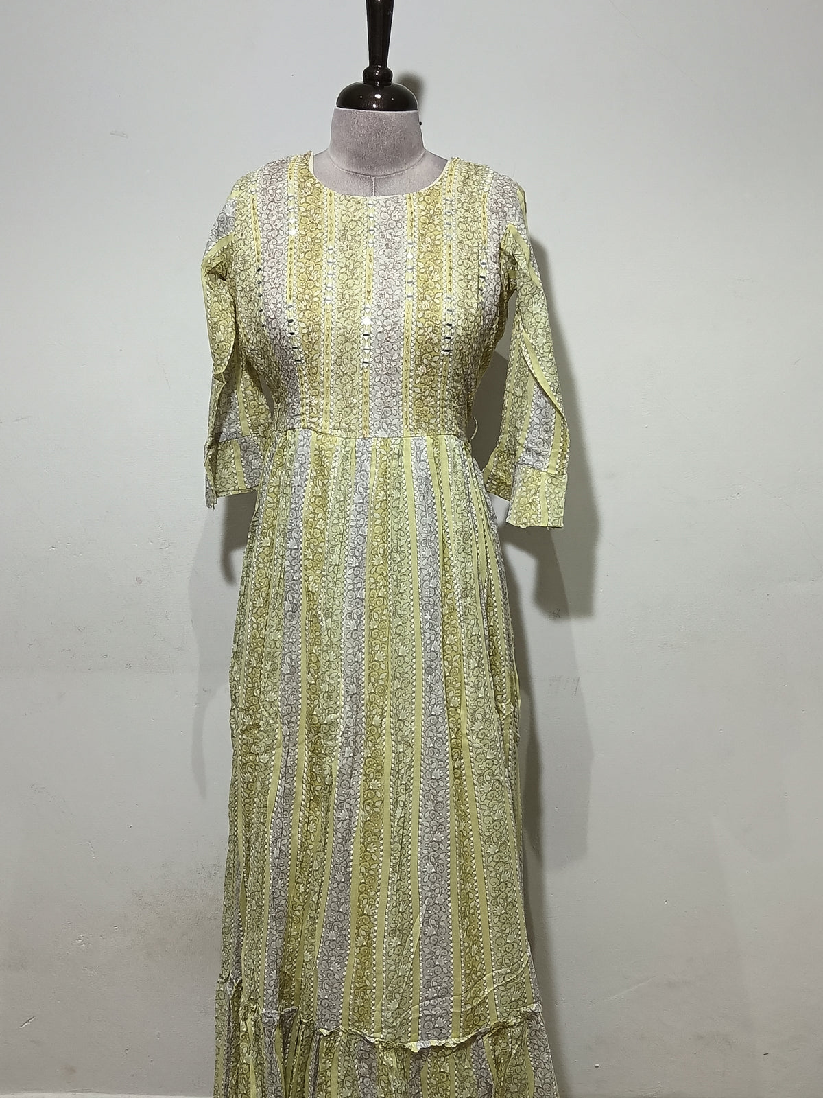 OFFER SALES TOP'S -  IHA 35832