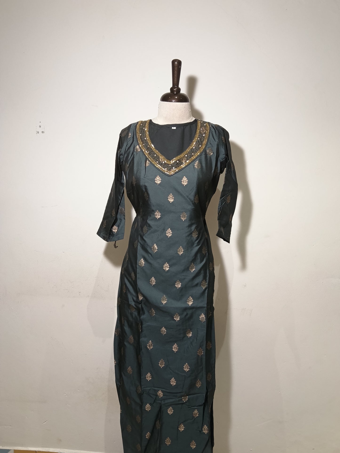 OFFER SALES TOPS  -  IHA 34756