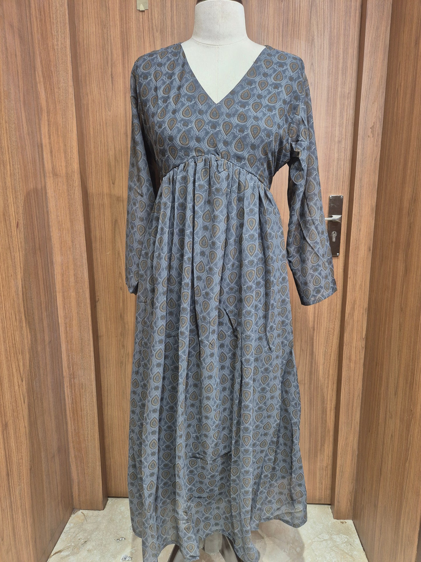 OFFER SALES TOPS COLLECTIONS  - IHA 26749