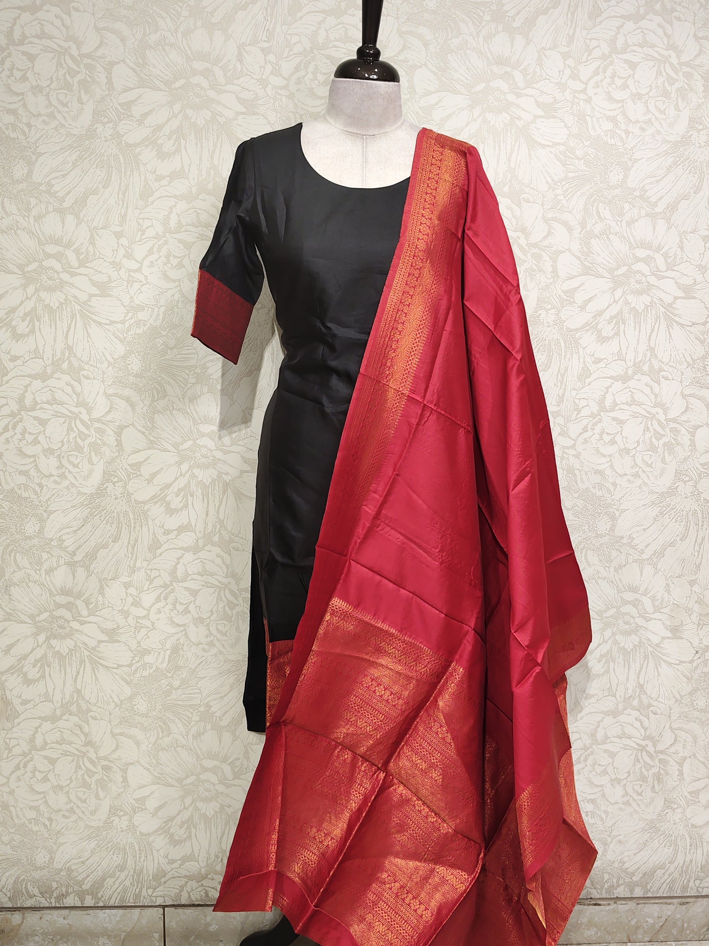 OFFER SALES TOPS COLLECTIONS - IHA 26951