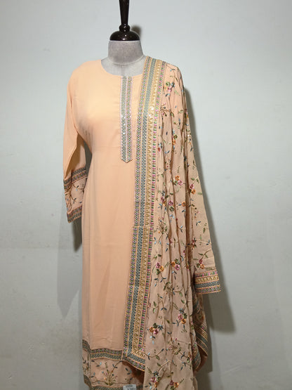 OFFER SALES READY TO WEAR SETS  -  IHA 35622