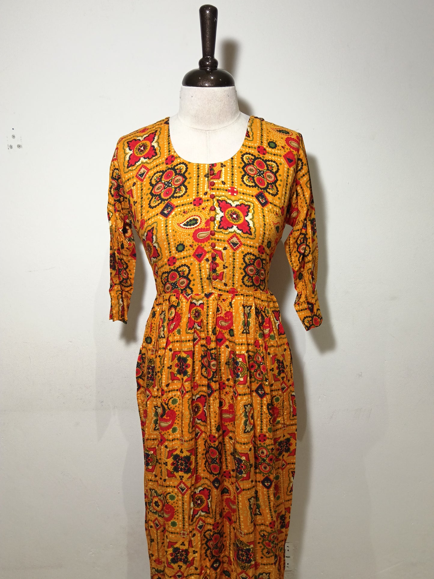OFFER SALES TOPS  -  IHA 34756