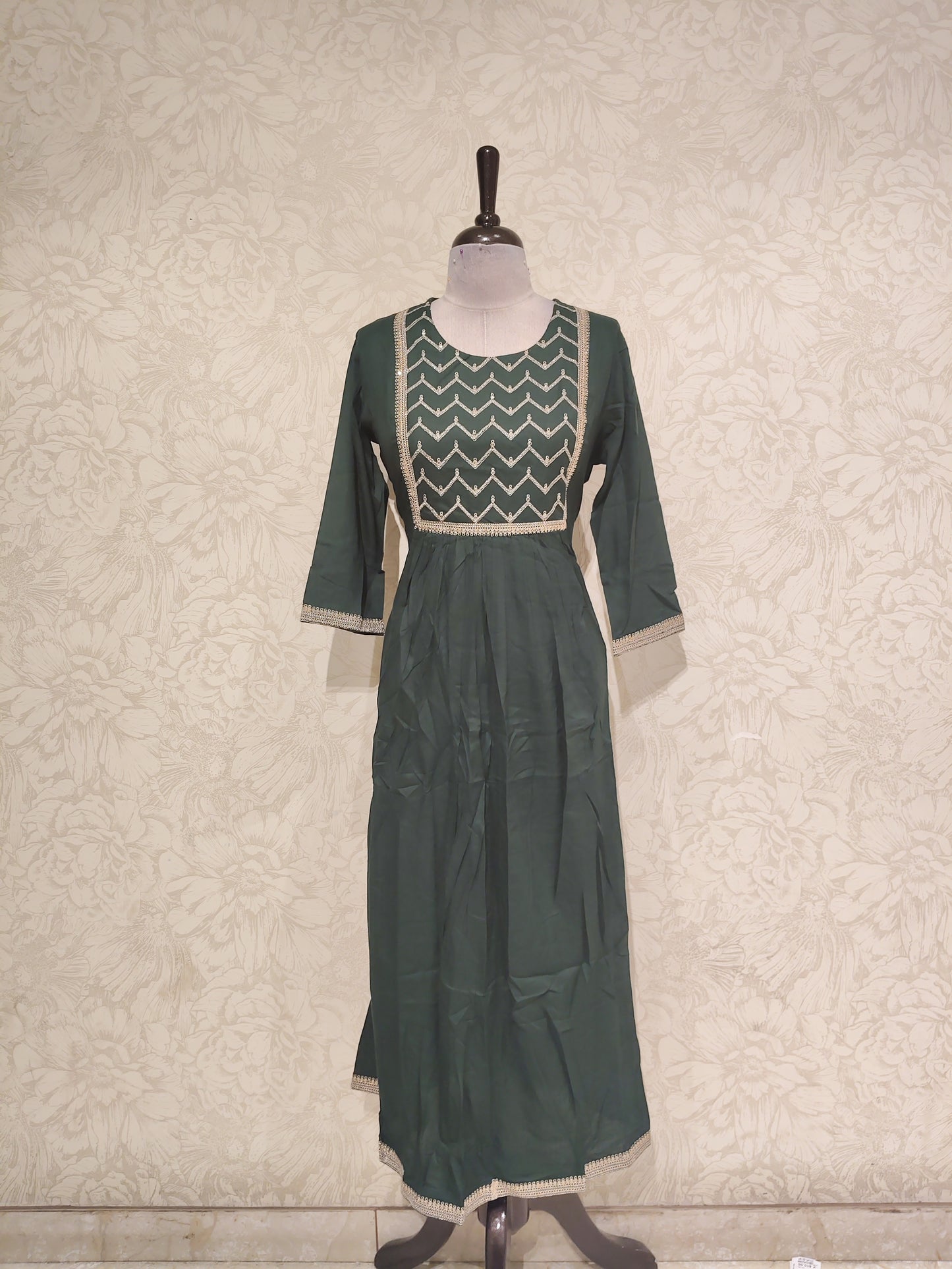 OFFER SALES TOP ONLY COLLECTIONS  - IHA 27844