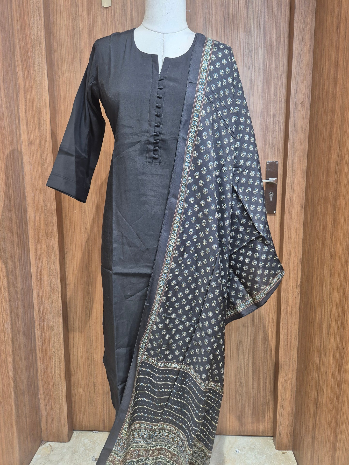 OFFER SALES TOPS COLLECTIONS - IHA 26789