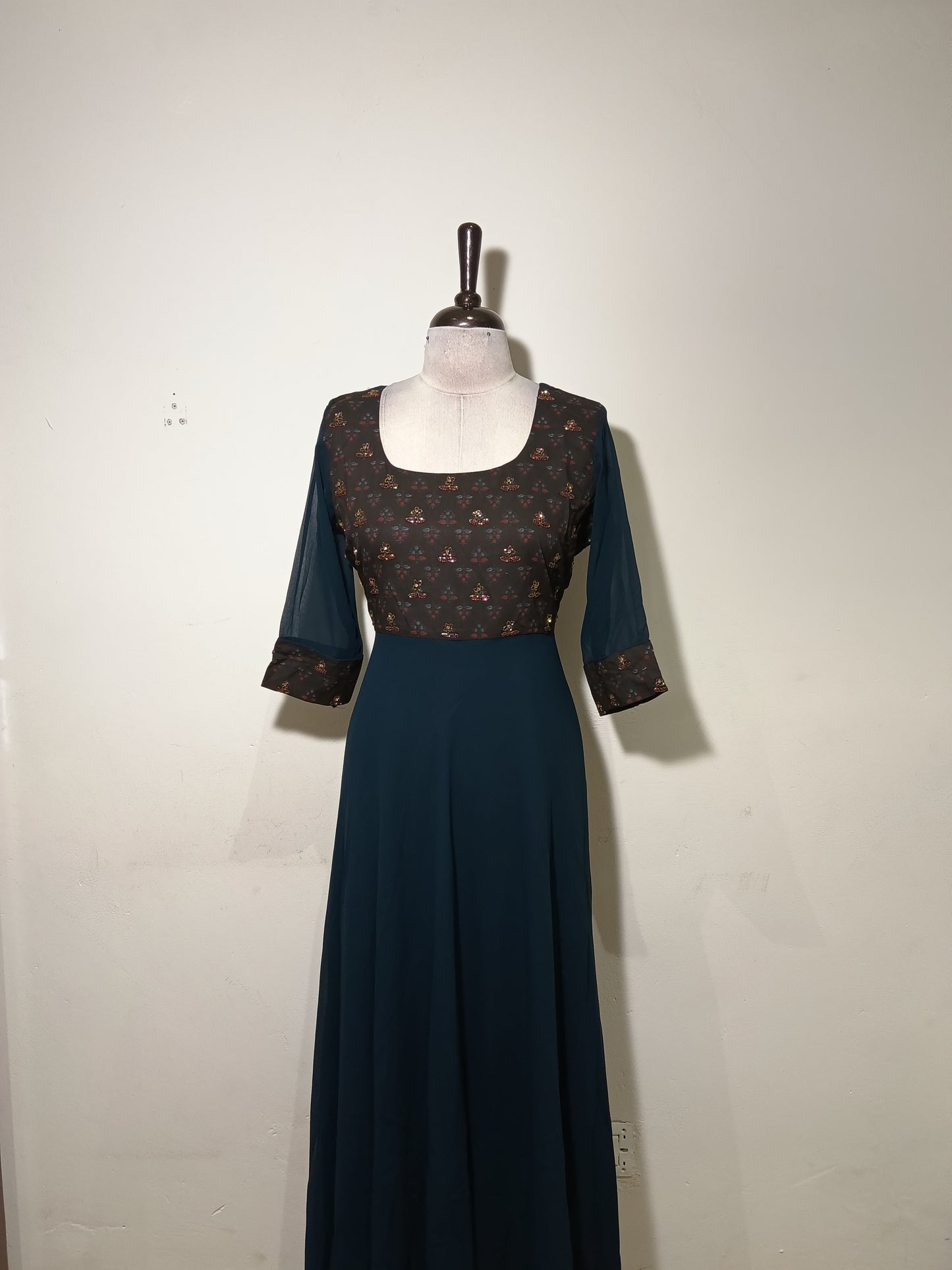 OFFER SALES TOP'S-  IHA 34770