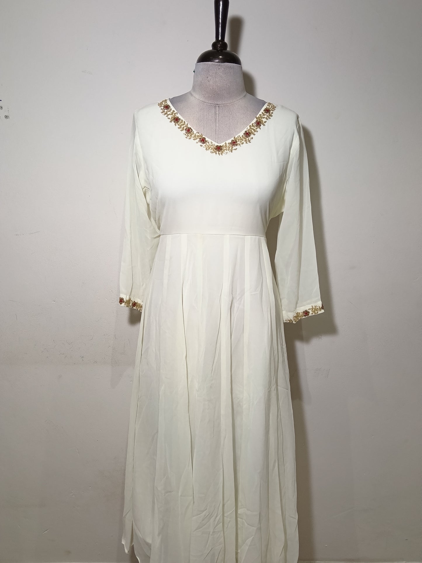 OFFER SALES TOPS  -  IHA 34756