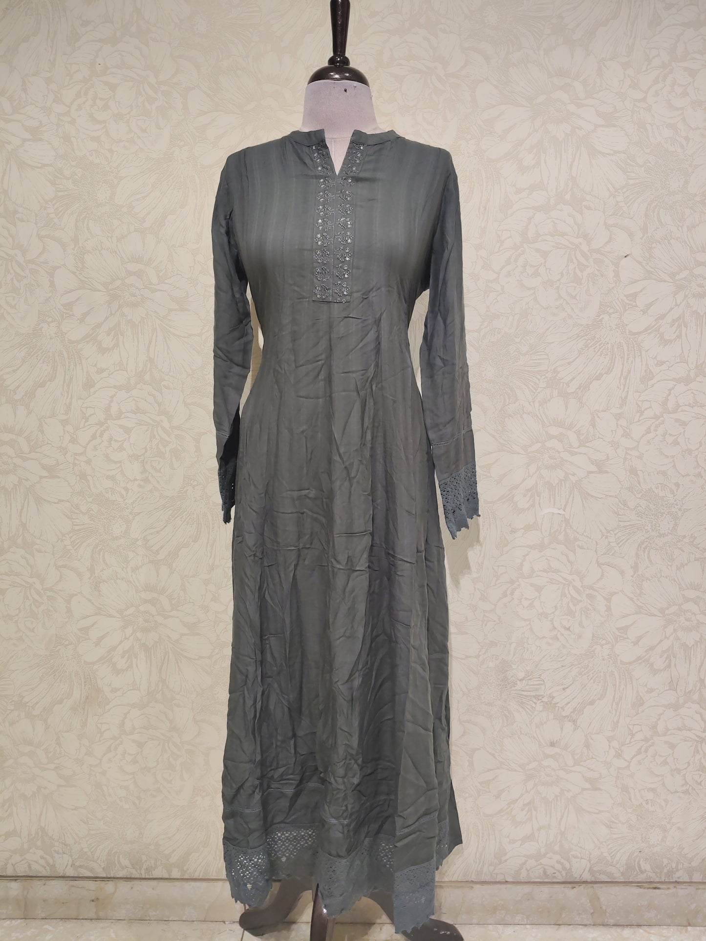 OFFER SALES TOPS COLLECTIONS - IHA 28479