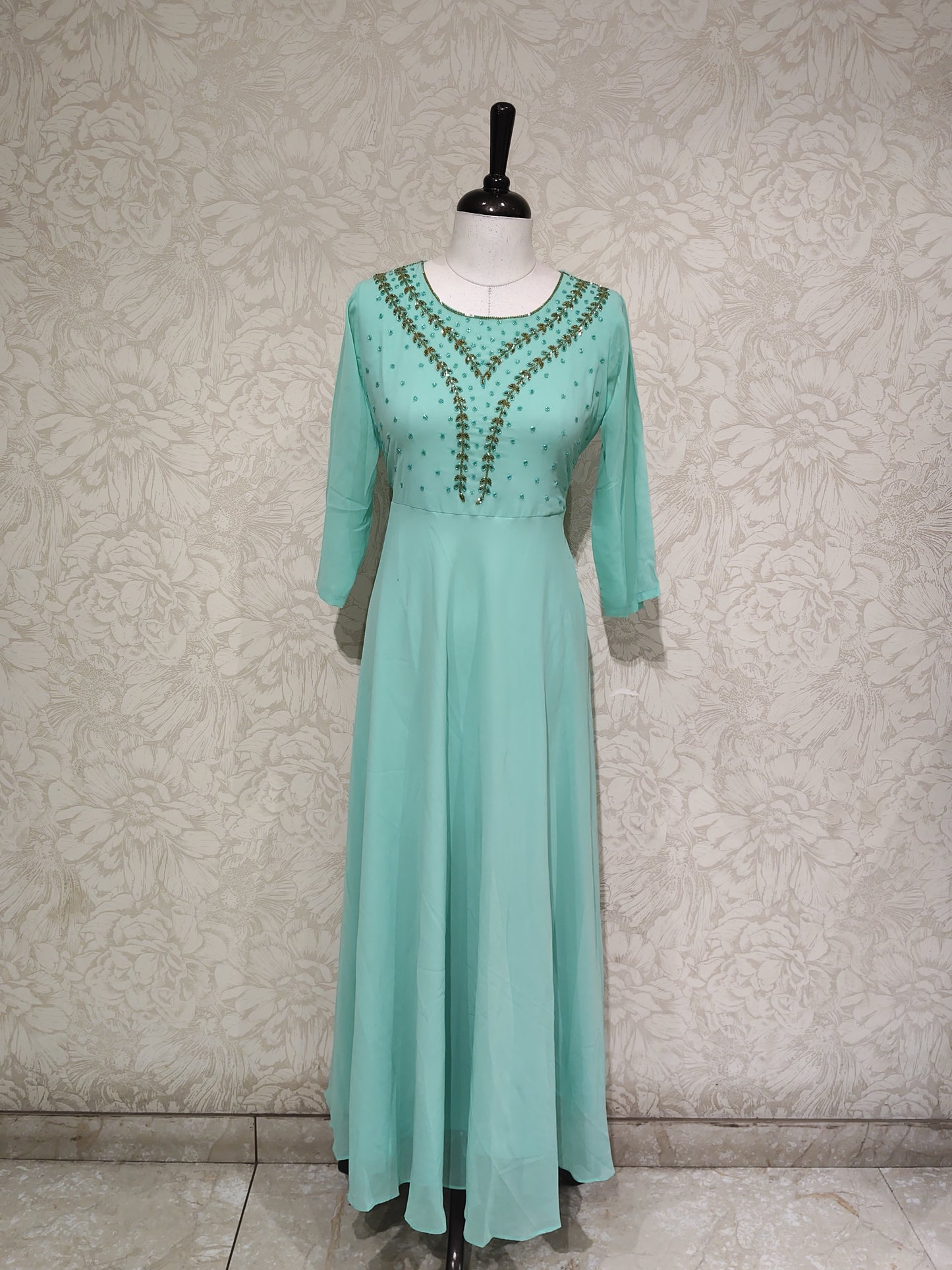 OFFER SALES TOPS COLLECTIONS  - IHA 27140