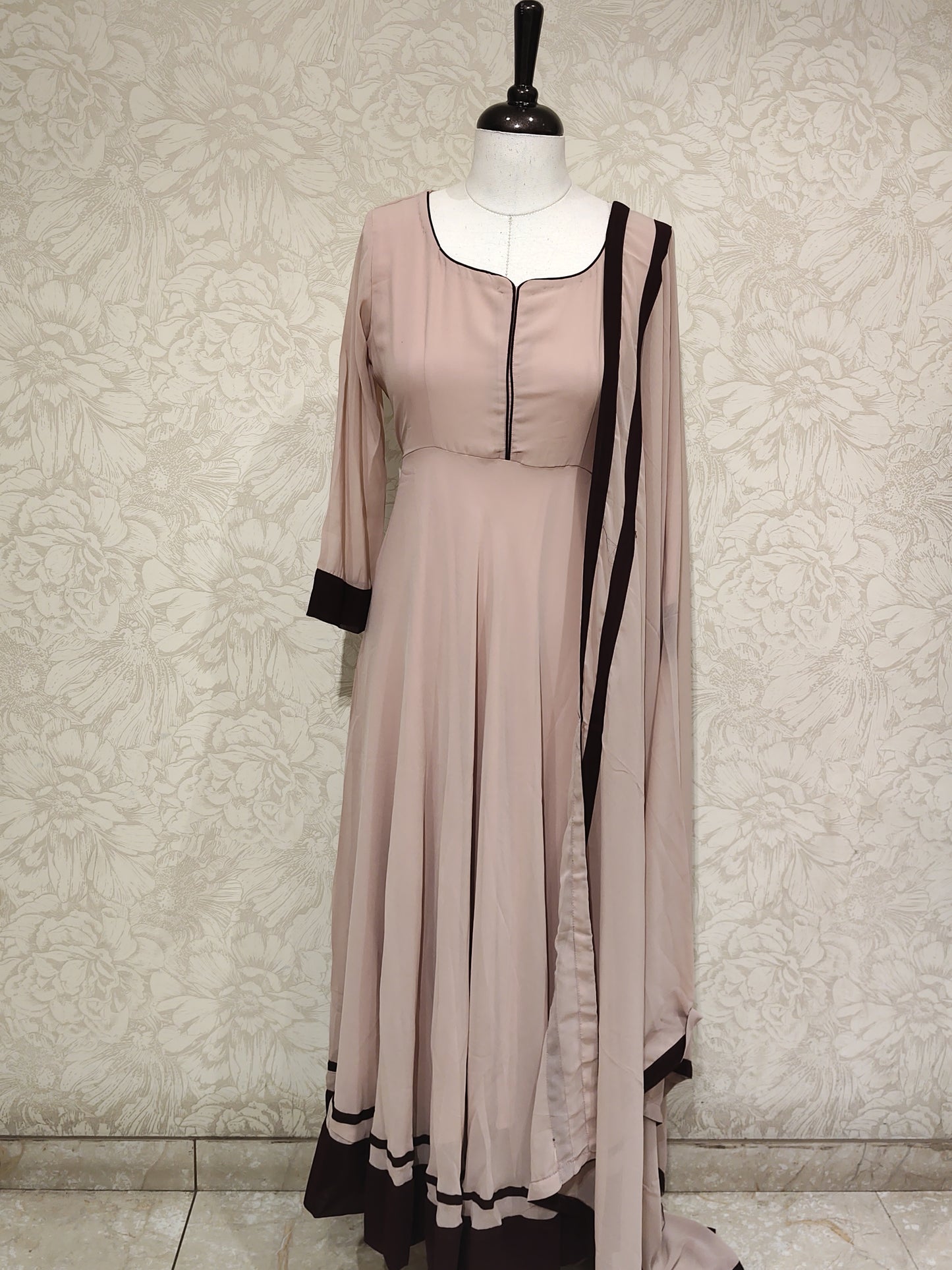 OFFER SALES TOPS COLLECTIONS  - IHA 27140