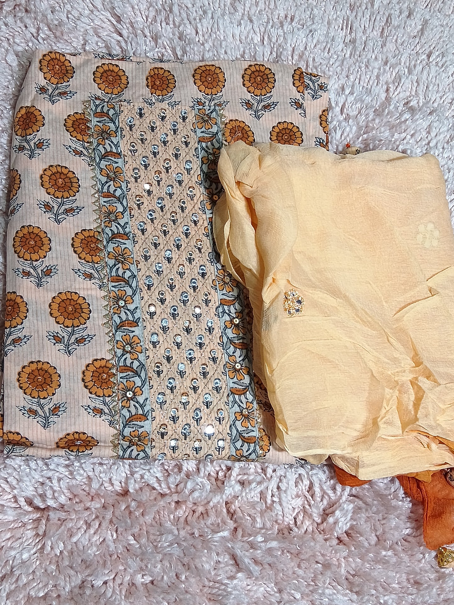 OFFER SALES UNSTITCHED SALWAR SUITS -  IHA 34855