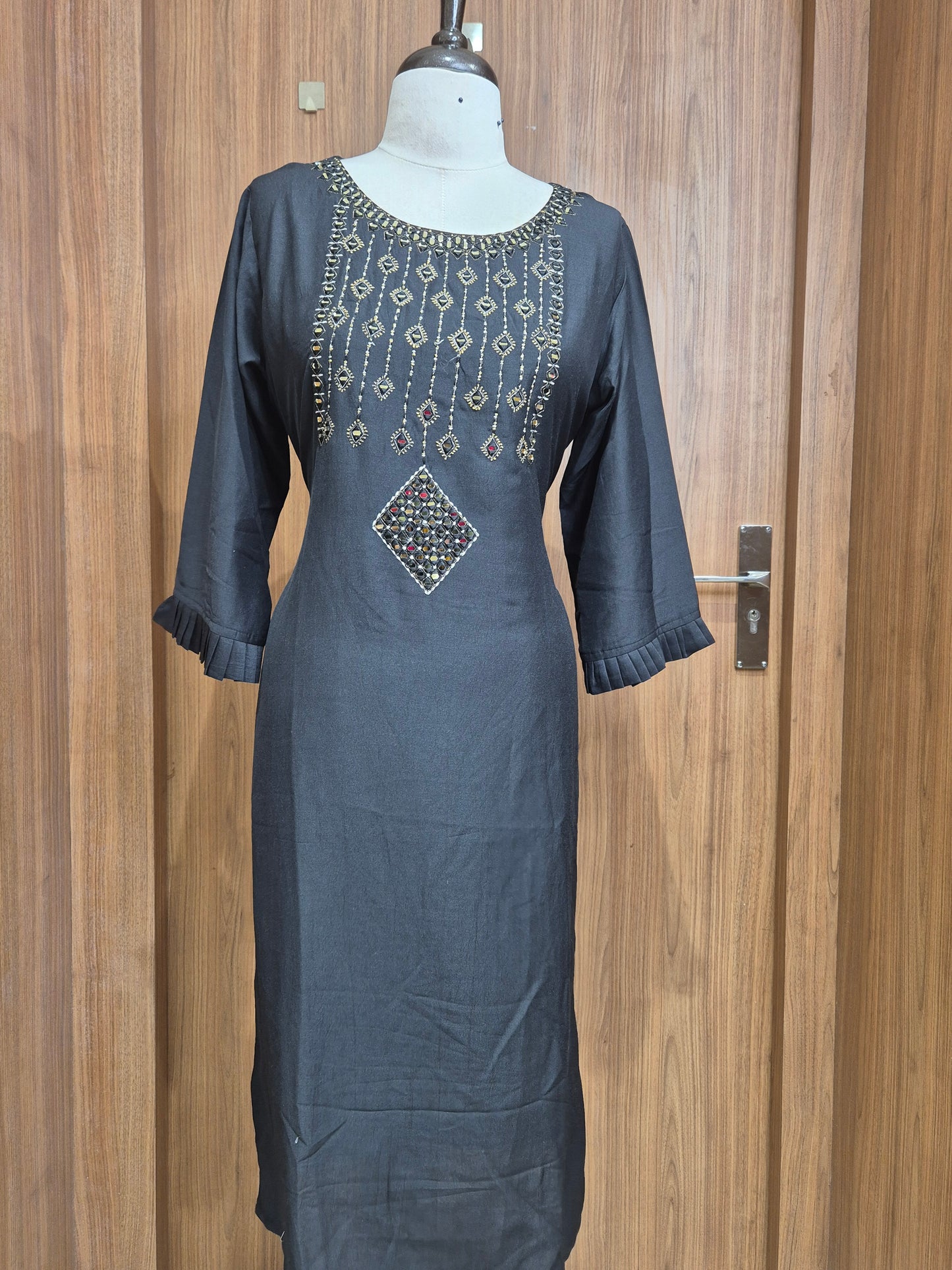 OFFER SALES TOPS COLLECTIONS  - IHA 26749