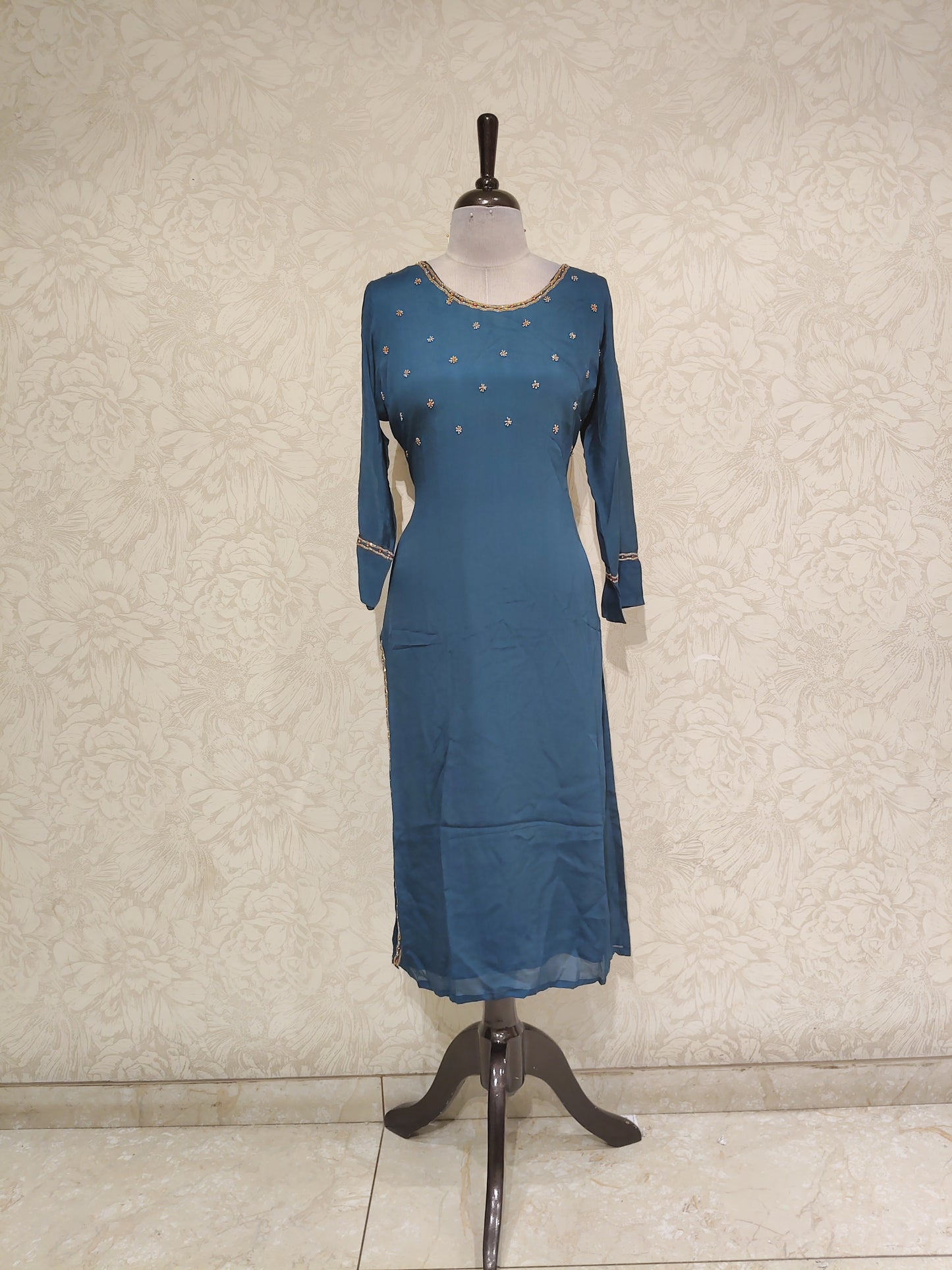 OFFER SALES TOP ONLY COLLECTIONS  - IHA 27845