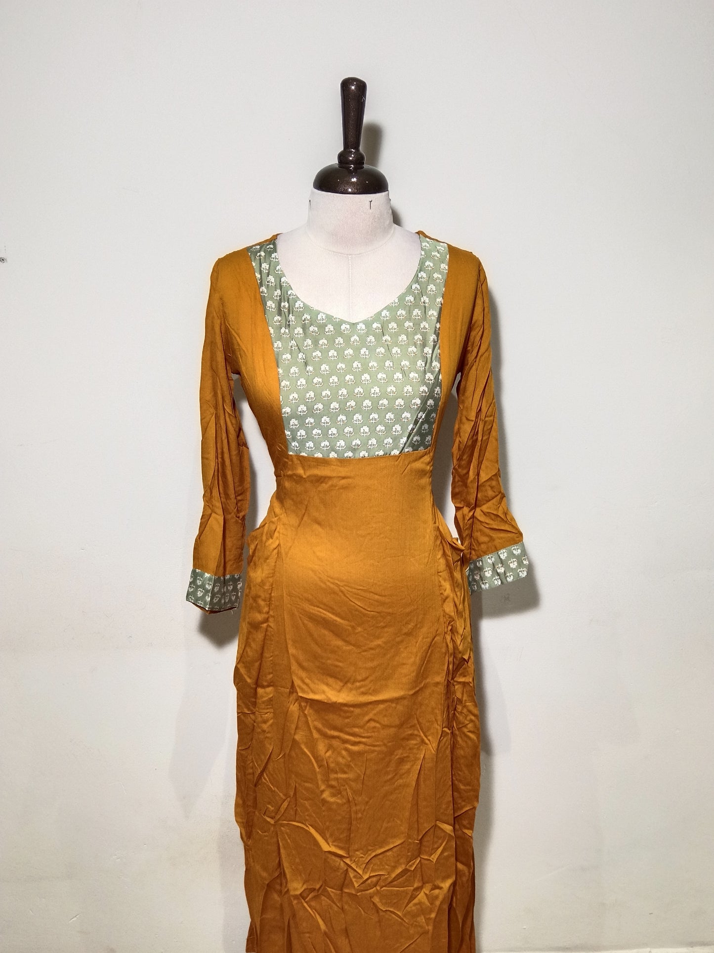 OFFER SALES TOP'S -  IHA 34920