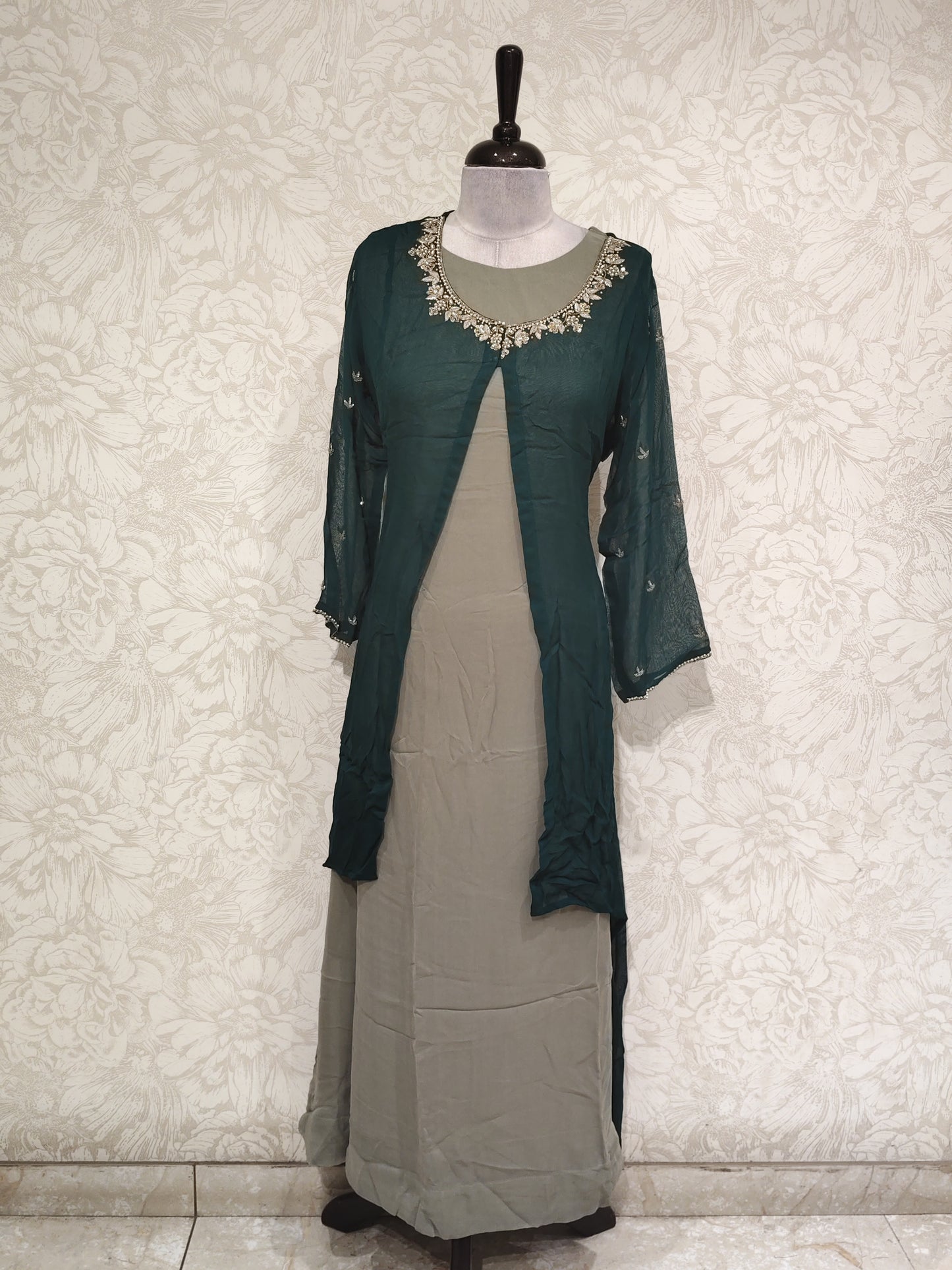 OFFER SALES TOPS COLLECTIONS  - IHA 27140
