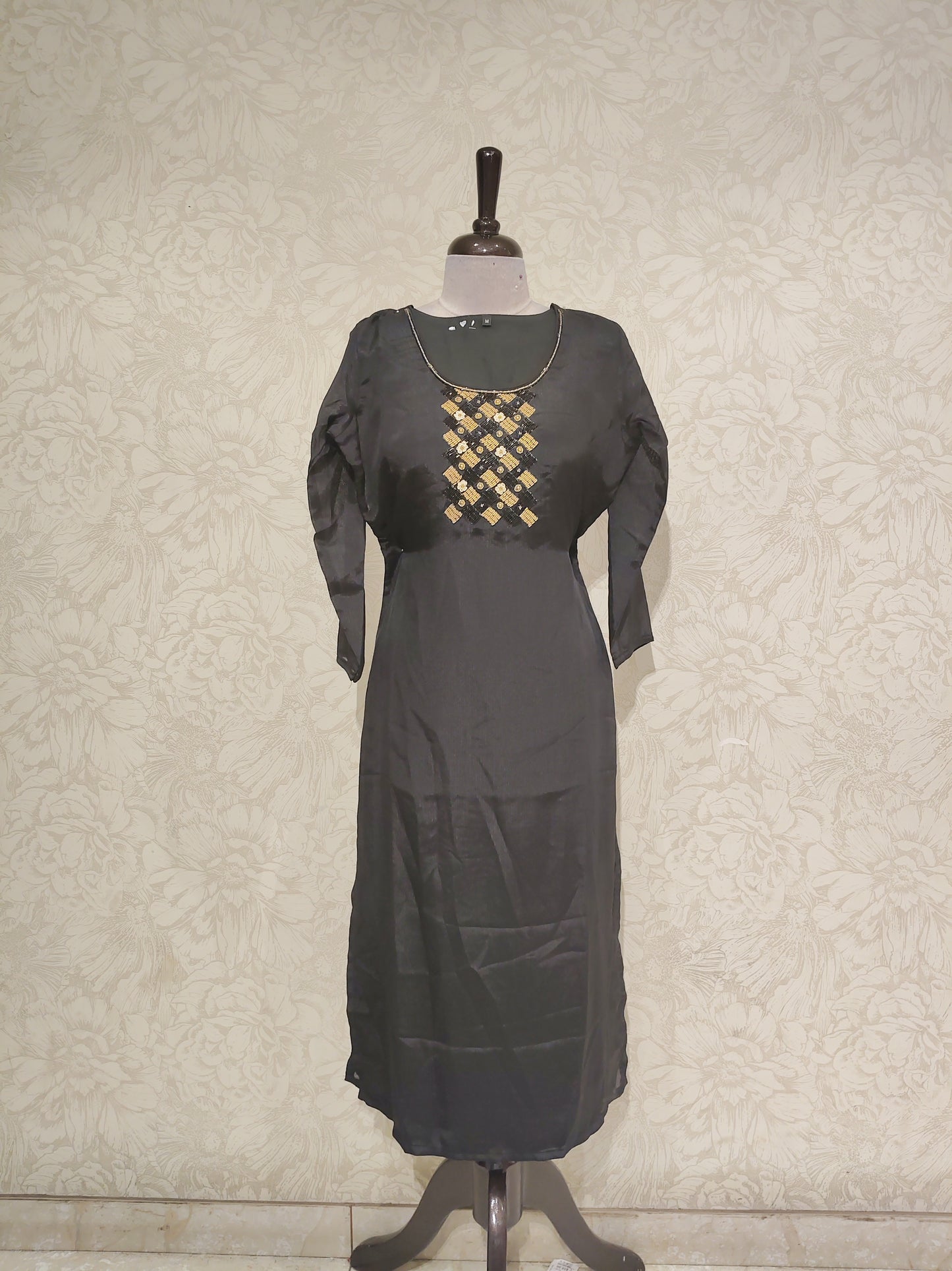 OFFER SALES TOP ONLY COLLECTIONS  - IHA 27844