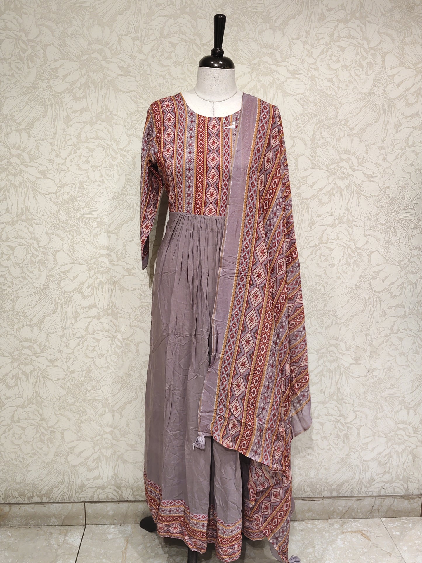 OFFER SALES TOPS COLLECTIONS  - IHA 27140