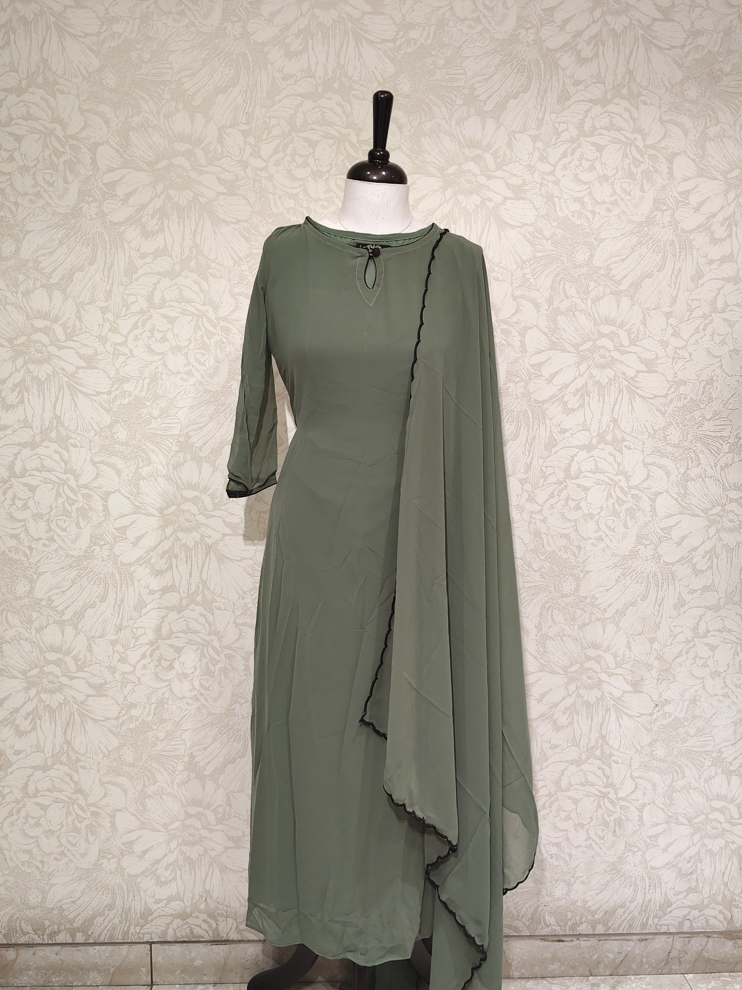 OFFER SALES TOPS COLLECTIONS  - IHA 27140