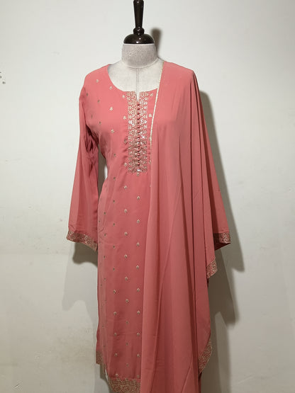 OFFER SALES READY TO WEAR SETS  -  IHA 35622