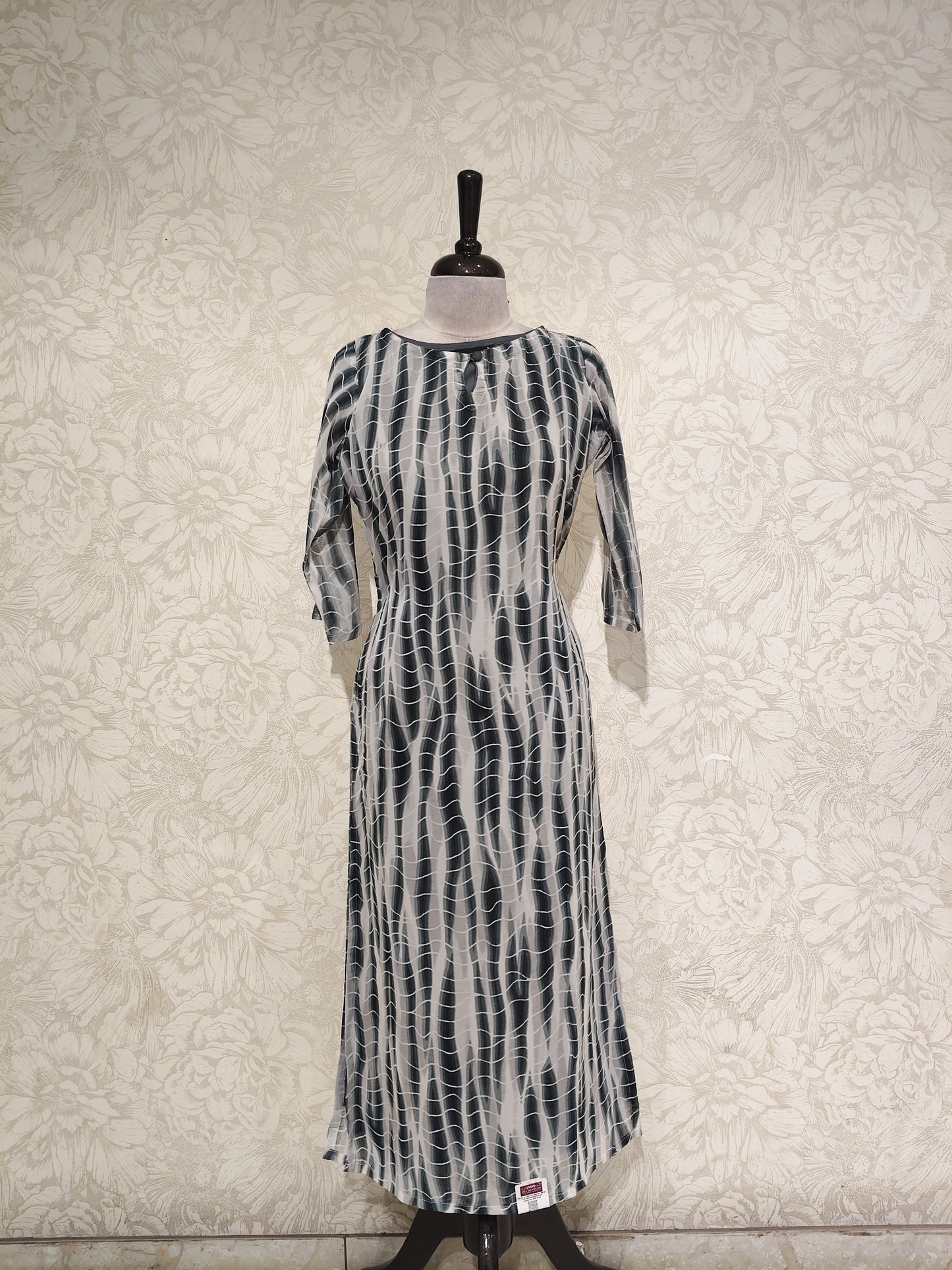 OFFER SALES TOP ONLY COLLECTIONS  - IHA 27845