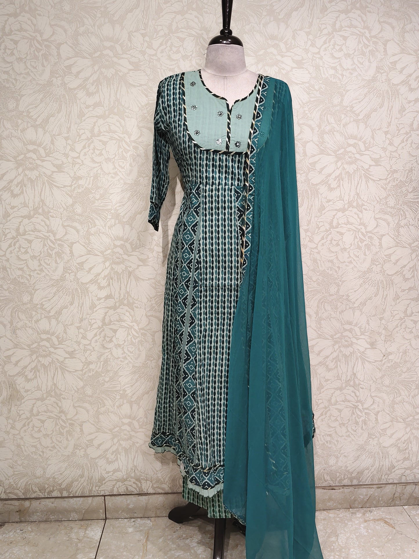OFFER SALES TOP AND BOTTOM - IHA 26955